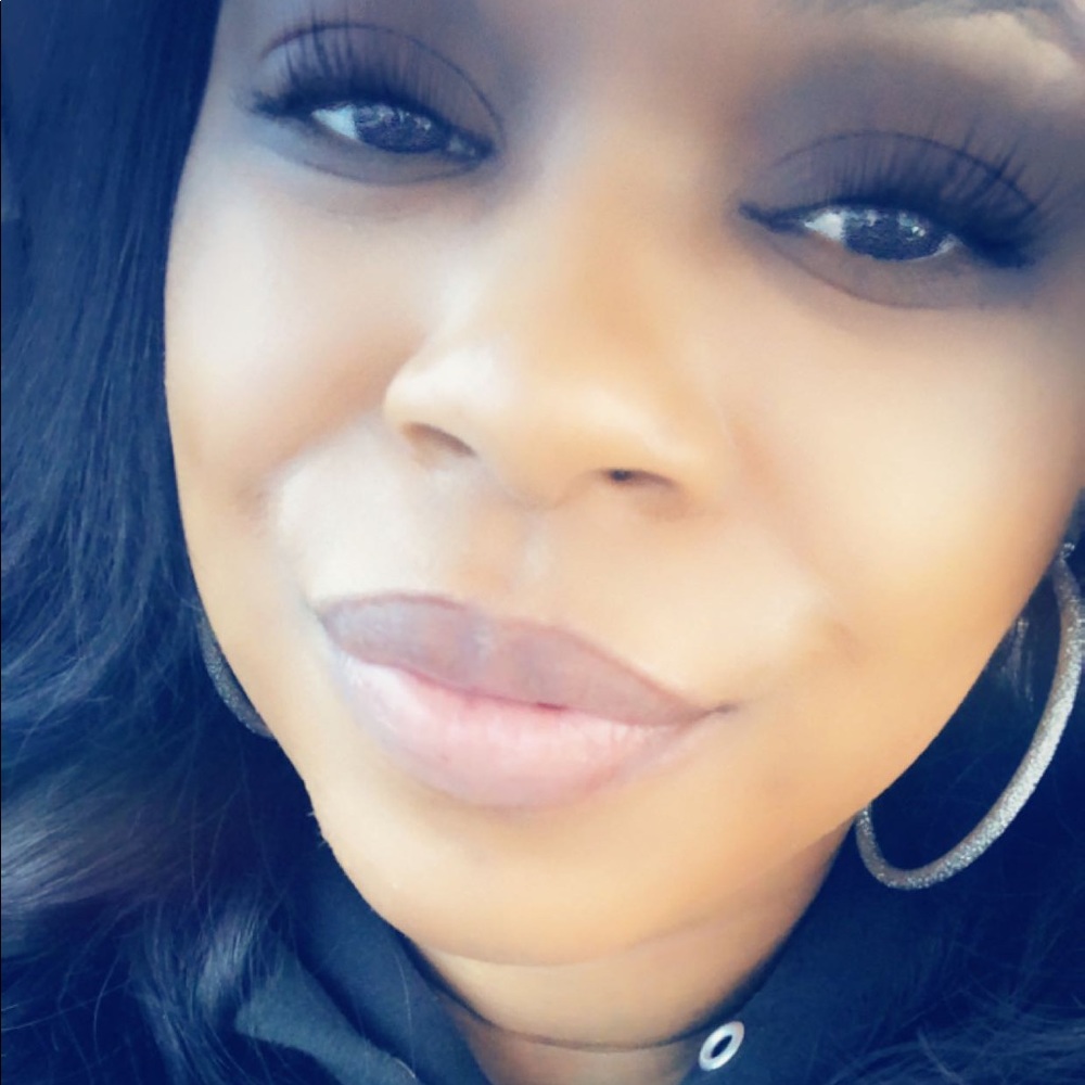 Meet your Posher, Tiffany